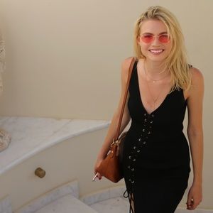 Meet your Posher, Claire